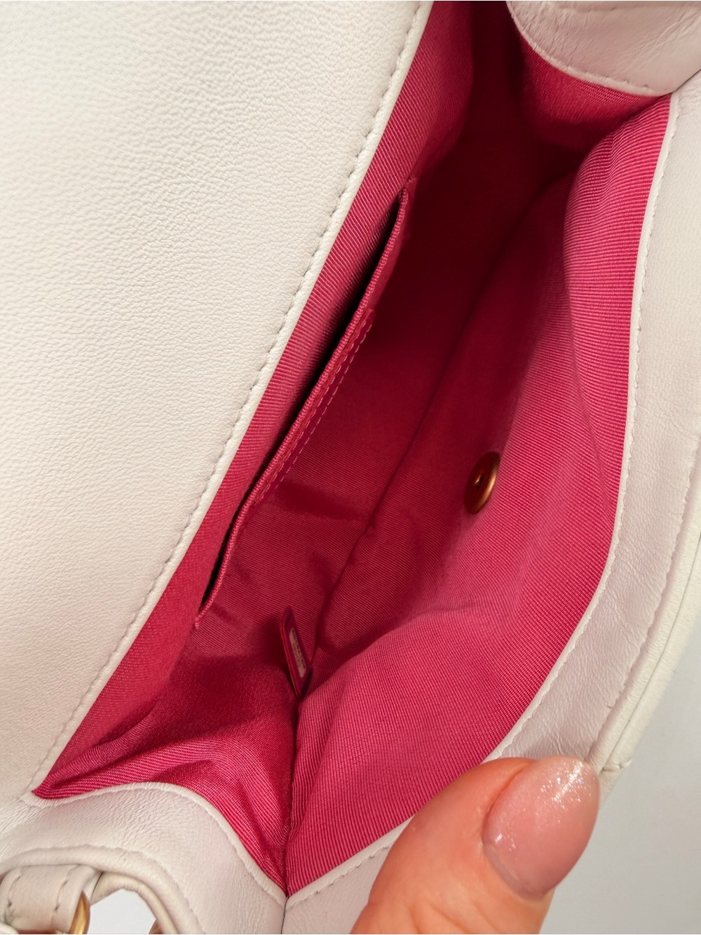 CHANEL MINI LAMBSKIN IN THE LOOP SHOULDER BAG WHITE - Picture 13 of 15